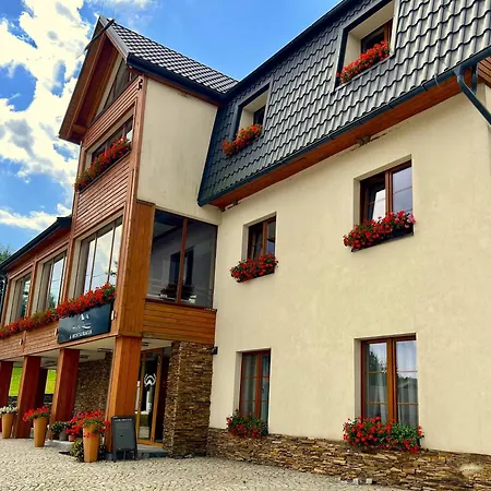 Alpejski Zieleniec Guest house 3*